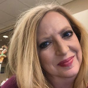 Meet your Posher, Lorianne